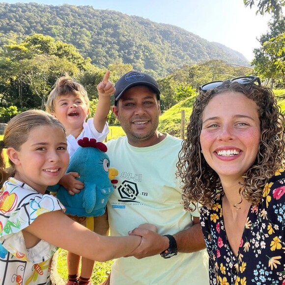 Debby Lagranha é casada com Leandro Amieiro quando cursou faculdade de veterinária