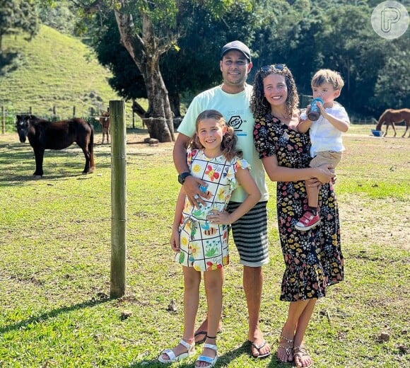 'Consigo entender que Deus é perfeito': Debby Lagranha agradeceu ao marido e aos filhos por sua atual vida como influenciadora digital