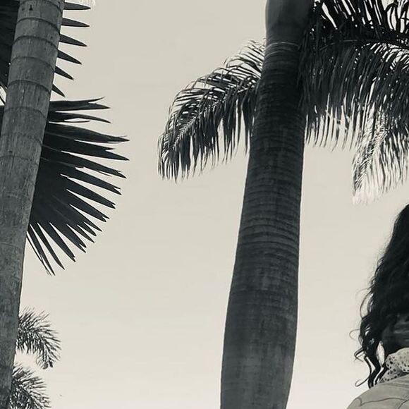 Juliana Paes revela em entrevista que seu pai, Carlos Henrique, teve alta do hospital após internação