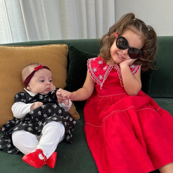 Kaká é pai de Sarah (7 meses) e Esther (3 anos), ambos frutos do seu casamento com Carol Dias