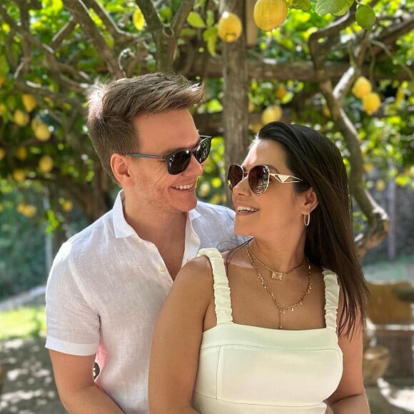 Michel Teló e Thais Fersoza pagaram R$ 15 milhões em mansão