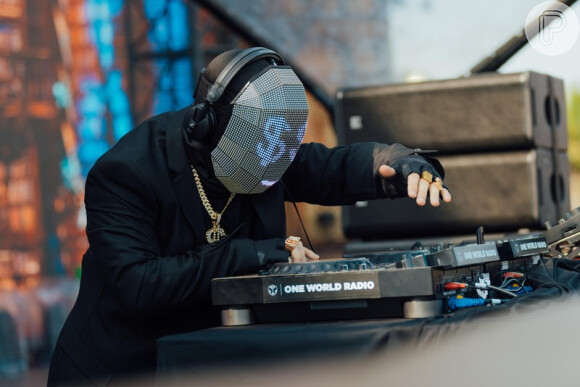 Produção do Tomorrowland Brasil enviou comunicado anunciando a suspensão do 2º dia do festival de música eletrônica por meio das suas redes sociais