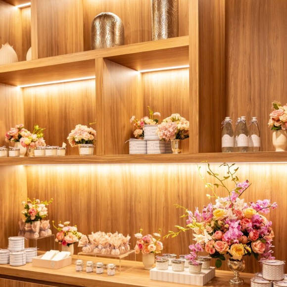Tons pasteis e cor de rosa decoraram o quarto de Bruna Biancardi e Mavie na maternidade