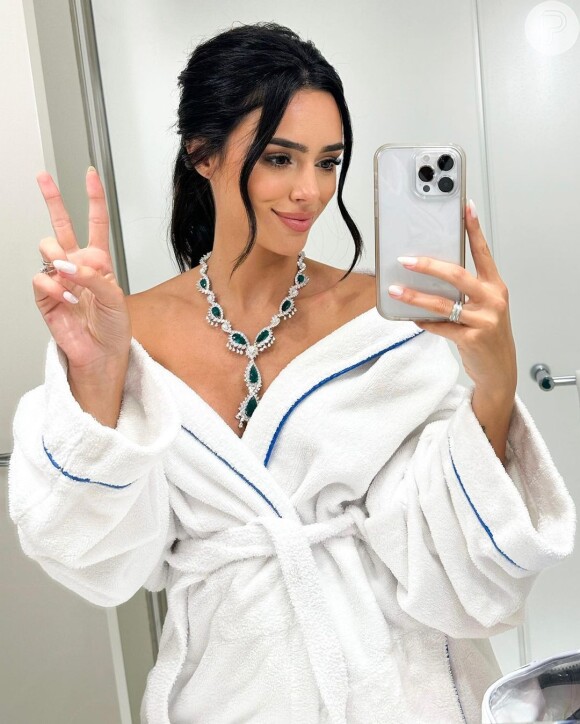 Bruna Biancardi aparece nas redes sociais para divulgar marca de roupa de cama de luxo Charada Conceito