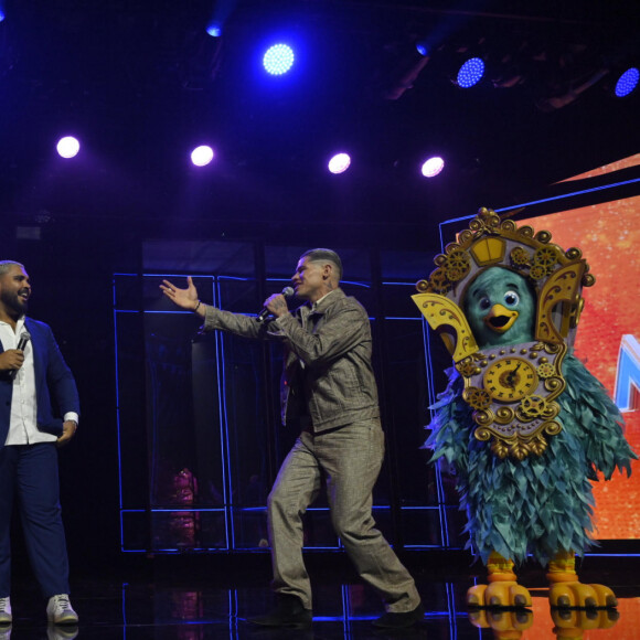 Taís Araujo e Sabrina Sato revelaram que José Loreto entrou no programa 'The Masked Singer Brasil'