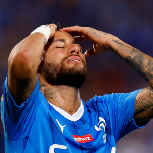 Al-Hilal deverá escolher médico que irá operar Neymar