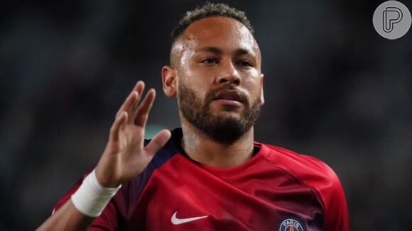 Neymar se revolta com notícia sobre saída do PSG