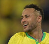 Neymar teria ignorado lesão no joelho em festa