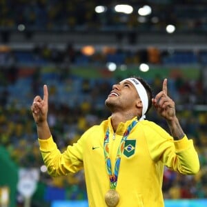 Neymar foi defendido por fã que lembrou conquista do ouro inédito nos Jogos Olímpicos de 2016, no Rio de Janeiro