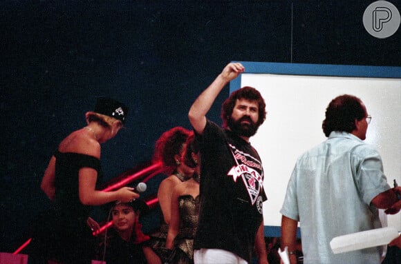 Roberto Manzoni, o Magrão, dirigiu o 'Viva a Noite' em suas duas fases
