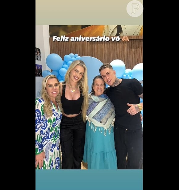 Yasmin Brunet esteve presente no aniversário da avó de MC Daniel