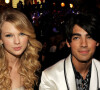 Taylor Swift e Joe Jonas namoraram de julho a outubro de 2008