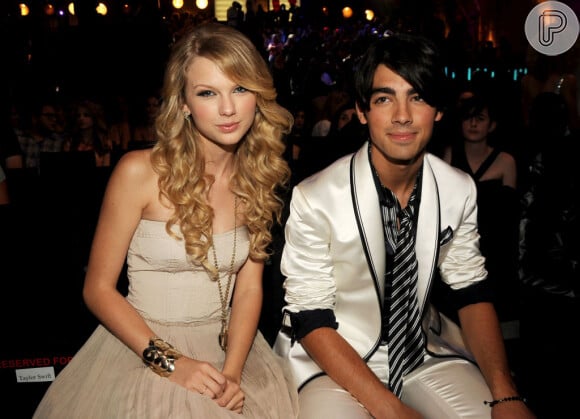 Taylor Swift e Joe Jonas namoraram de julho a outubro de 2008