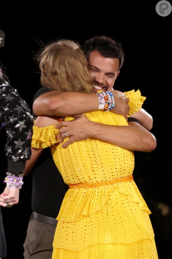 O namoro de Taylor Swift e Taylor Lautner não durou muito, mas eles continuaram amigos. Inclusive, o ator fez uma participação na 'The Eras Tour', em 2023