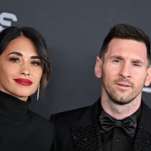 Messi e Antonella levantaram boatos de relacionamento após atitudes do casal