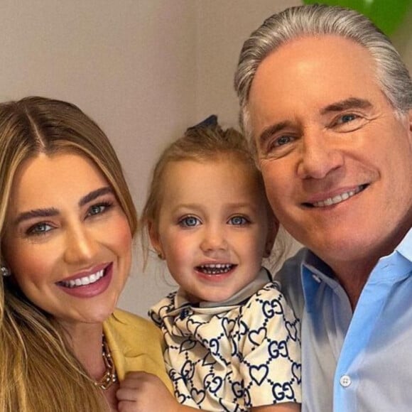 'Fiz um clone': semelhança chocante de Ana Paula Siebert com a filha, Vicky, gera reação curiosa de Roberto Justus