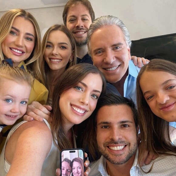 Roberto Justus reuniu parte dos filhos ao comemorar fim de etapa do tratamento contra câncer