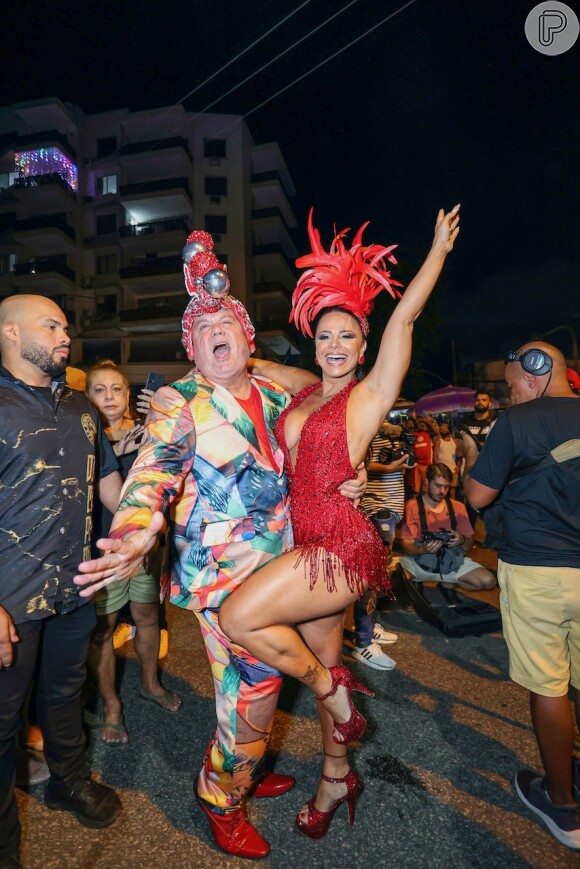 Viviane Araújo se divertiu com Milton Cunha em 1º ensaio de rua do Salgueiro para o carnaval 2024