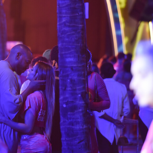 Farofa da Gkay 2023: beijo de Gabi Martins com ator de 'As Branquelas' movimentou as redes sociais