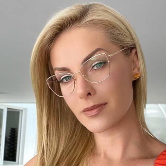 Afundada em dívidas milionárias, Ana Hickmann também recorreu a um escritório de investimentos para cuidar do que ela chamou de 'reestruturação econômica'