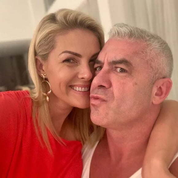 Ana Hickmann anunciou mudanças importantes na gestão de sua carreira após iniciar o processo de divórcio com o ex-marido, Alexandre Correa