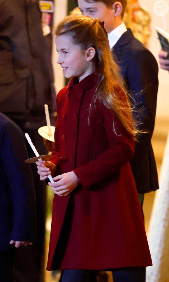 Princesa Charlotte, filha de Kate Middleton e Príncipe William, tem 8 anos