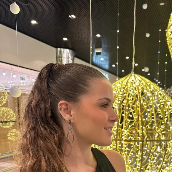 Filha de Susana Werner e Julio Cesar, Giulia se lançou como cantora