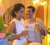 Casameto de Barbara Reis e Raphael Najan: atores fizeram o tradicional brinde após oficializarem a união