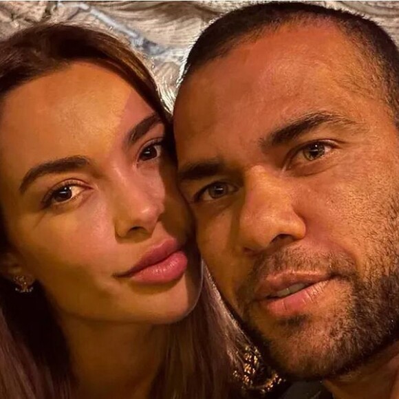 Daniel Alves e Joana Sanz mantêm acordo financeiro