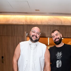 Tiago Abravanel e Fernando Poli foram juntos ao show de Ivete Sangalo no Maracanã