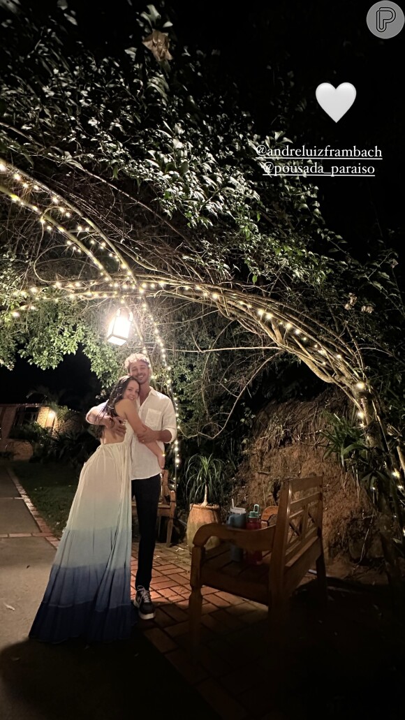 Larissa Manoela e André Luiz Frambach vetaram uso de celular no casamento deles