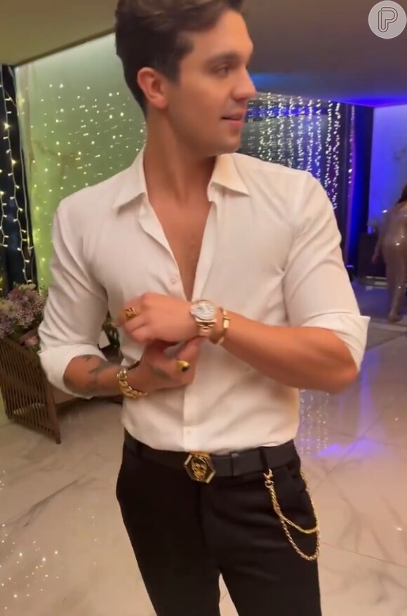 Luan Santana não conteve a surpresa ao ser presenteado com relógio de luxo Rolex por Cristiano Ronaldo