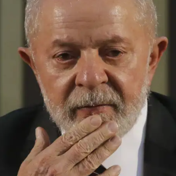 Alexandre Correa voltou a criticar o presidente Lula em suas redes sociais