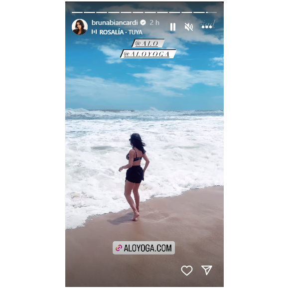 Bruna Biancardi posta publicidade no meio da praia depois de nova polêmica de Neymar vazar