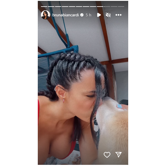 Bruna Biancardi seguiu a vida após cogitarem que ela terminou com Neymar porque o jogador teria engravidado modelo