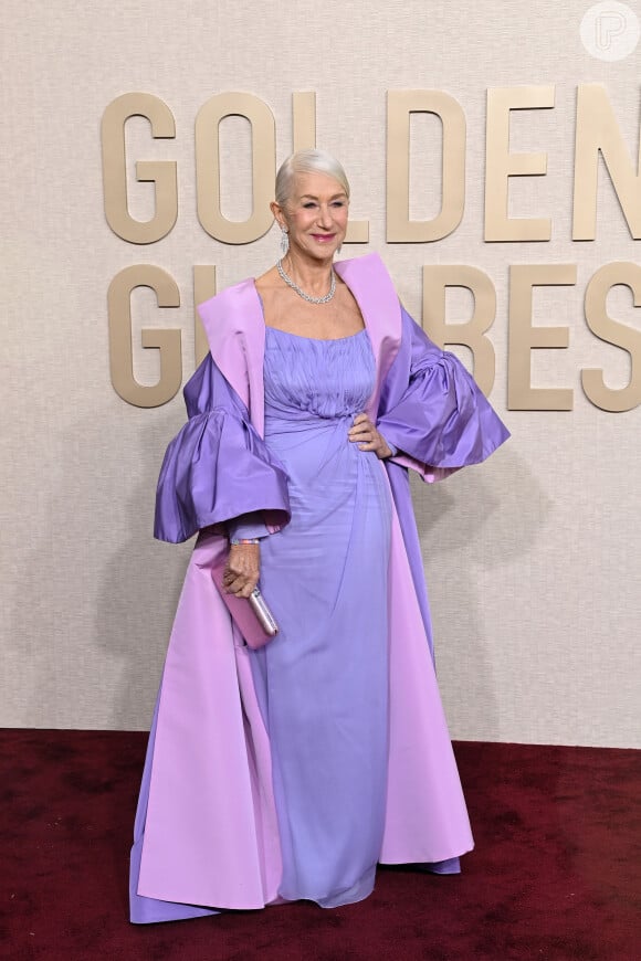 Globo de Ouro 2024: Helen Mirren apostou em tons de lilás e rosa claro para o seu vestido