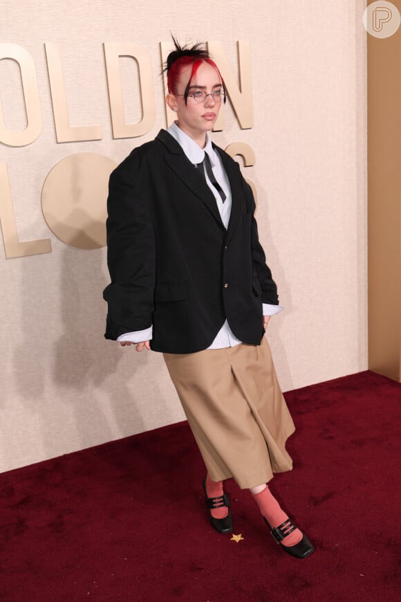 Globo de Ouro 2024: Billie Eilish apostou em suas tradicionais roupas largas para compor seu look