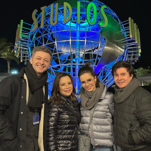 Sandy, Lucas Lima, Noely e Xororó aproveitaram um parque da Universal Studios, em Hollywood