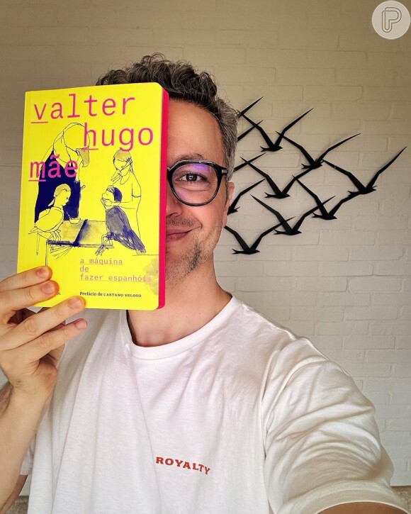 Ex-marido de Sandy, Lucas Lima quer ler todos os romances do escritor português Victor Hugo Mãe