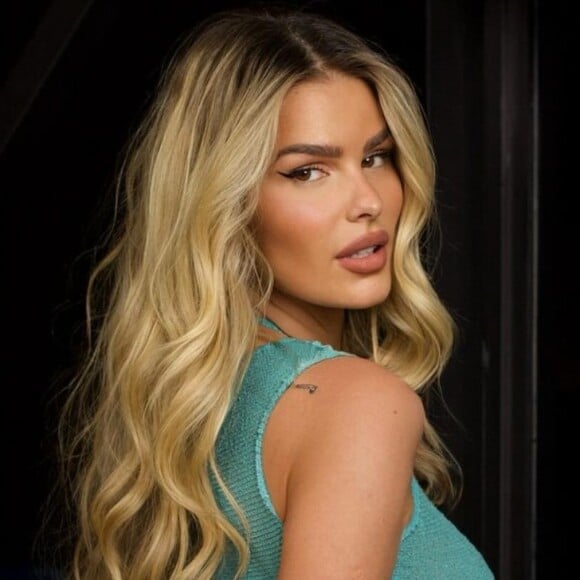 Cabelo de Yasmin Brunet sofre no pós-festa do 'BBB 24'