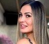 Andressa Urach conversou com seus seguidores sobre sua carreira como atriz pornô