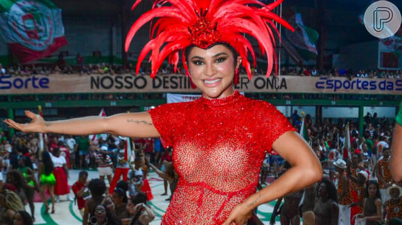 Carnaval do Rio 2024: Mileide Mihaile arrasou com look transparente decorado com 130 mil cristais vermelhos para ensaio da Grande Rio em 16 de janeiro de 2024