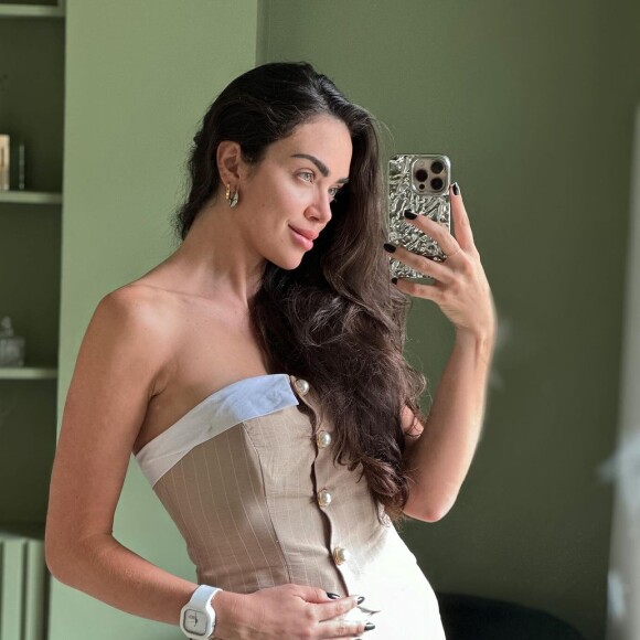 Jaque Ciocci diz que está solteira desde novembro do ano passado