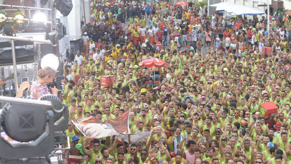 Fim da polêmica no Carnaval 2024 de Salvador: Ara Ketu fecha acordo e vai desfilar após protestar contra cachê. Saiba valor!