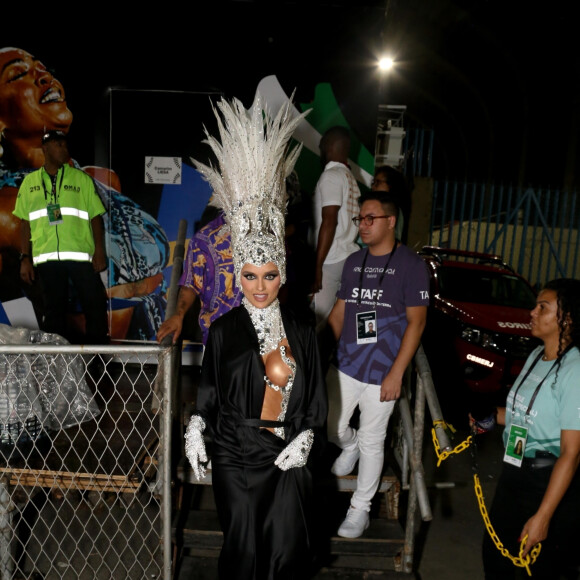Carnaval 2024: Rafa Kalimann usou tapa-sexo no desfile da Imperatriz