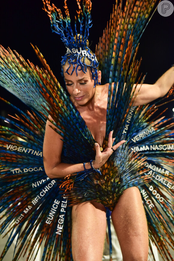 Adriane Galisteu desfilou pelo segundo Carnaval consecutivo pela Portela, após um hiato de 12 anos da avenida