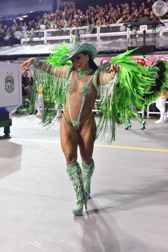 Viviane Araujo em foto do desfile de carnaval 2024 da Mancha Verde