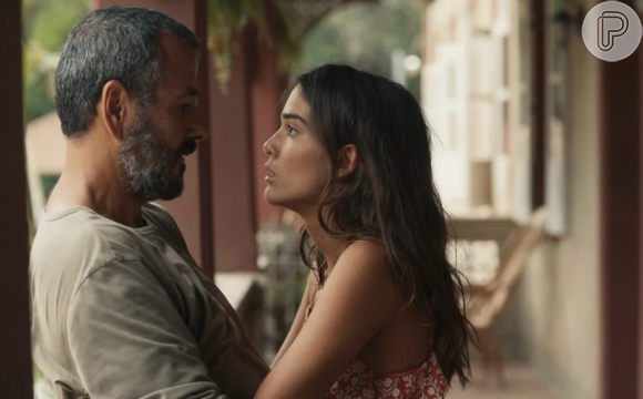 Em 'Renascer', José Inocêncio (Marcos Palmeira) reclama dos filhos para Mariana (Theresa Fonseca).