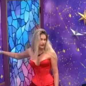 Wanessa Camargo expulsa do 'BBB 24': Wanessa foi alertada por Yasmin Brunet de que Davi dormia enquanto a cantora dava socos no ar e tapas na cama do motorista