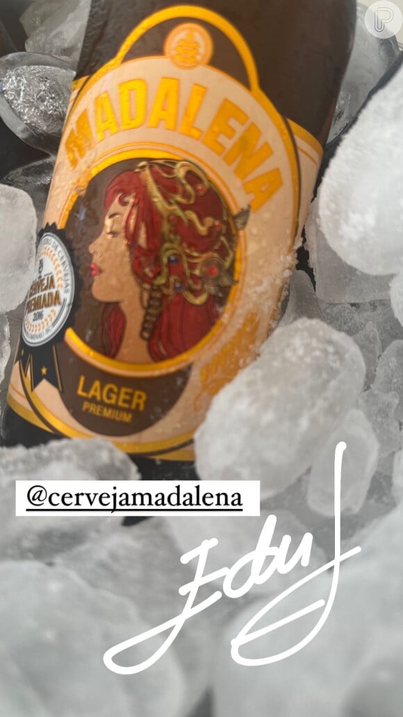 Edu Guedes postou uma imagem da garrafa da mesma cerveja, também envolta em gelo, indicando que estava no mesmo recinto que a apresentadora
